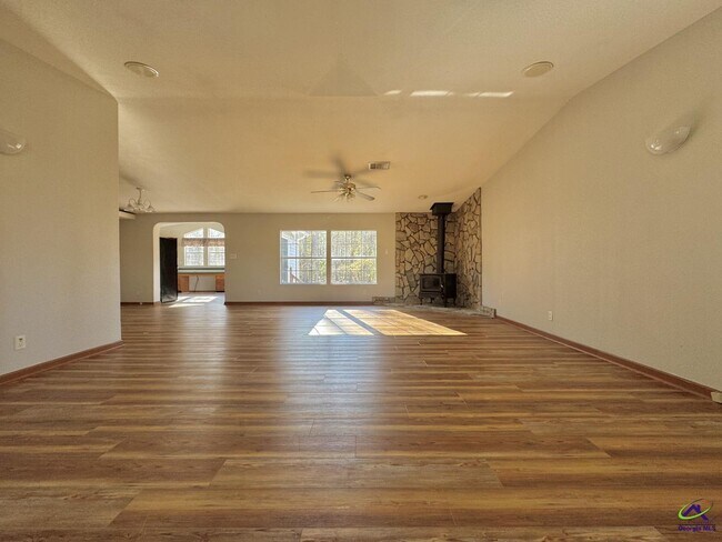 Photo - 190 Dan Sparrow Rd