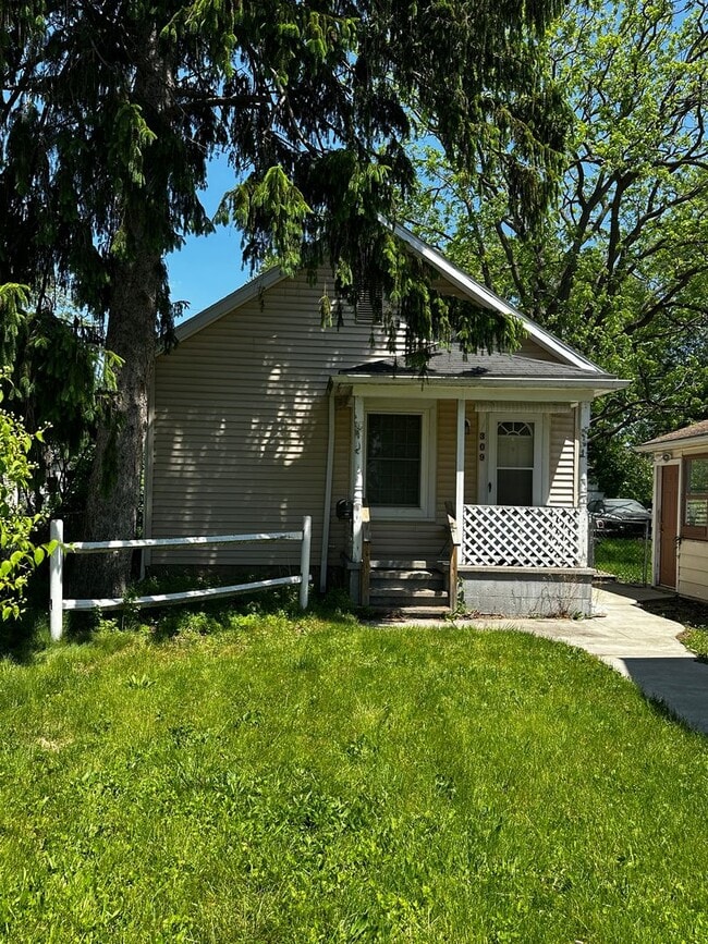Building Photo - 309-311 Delaware Ave Unit 309 Delaware Ave