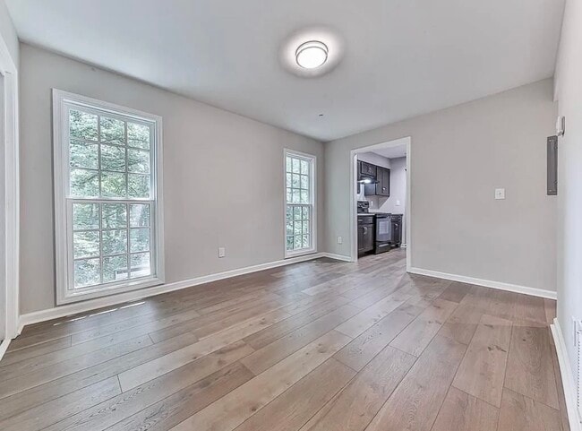 Photo - 1166 Booth Rd SW