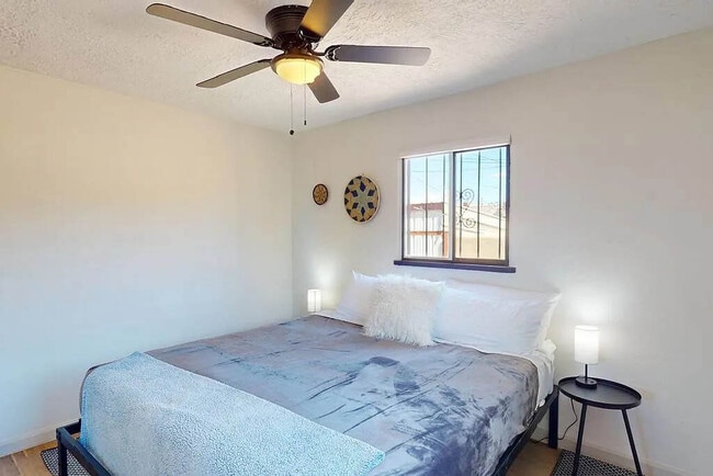 Photo - 505 Marble Ave NW