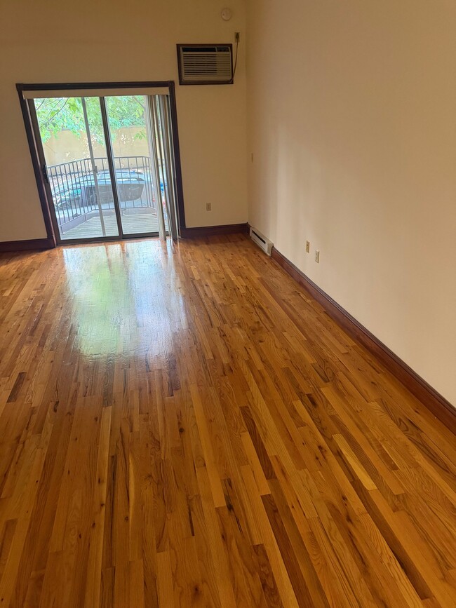 Photo - 402 W Dayton St Unit 101