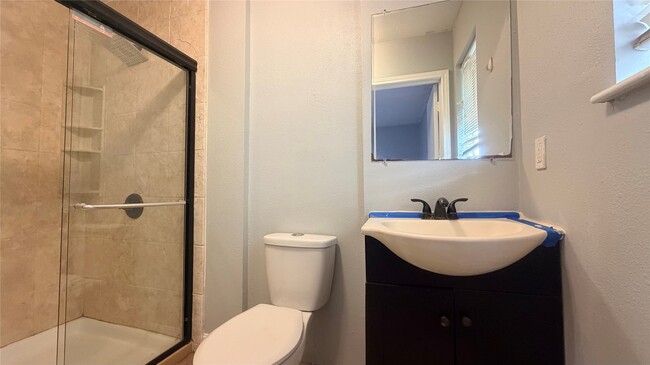 Photo - 3007 Akard St
