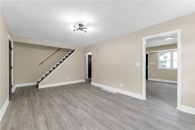 Photo - 25291 Richards Ave