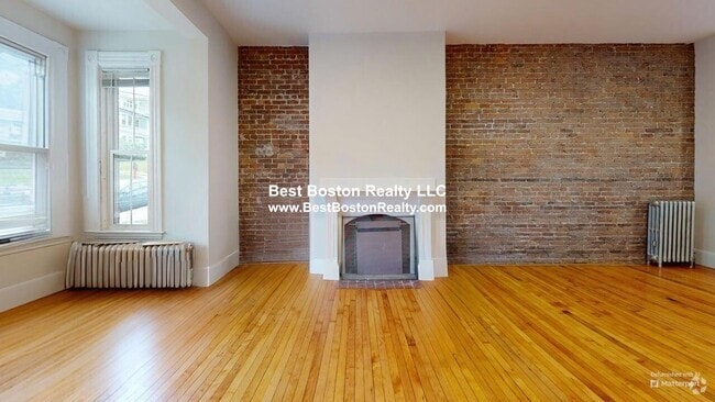 Building Photo - 37 Laurel St Rental