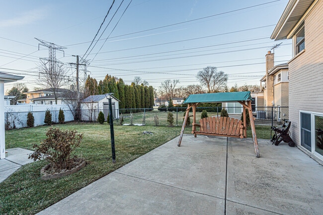 Photo - 9314 Menard Ave