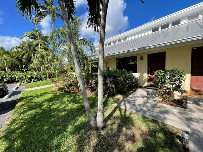 Photo - 1455 Holly Heights Dr