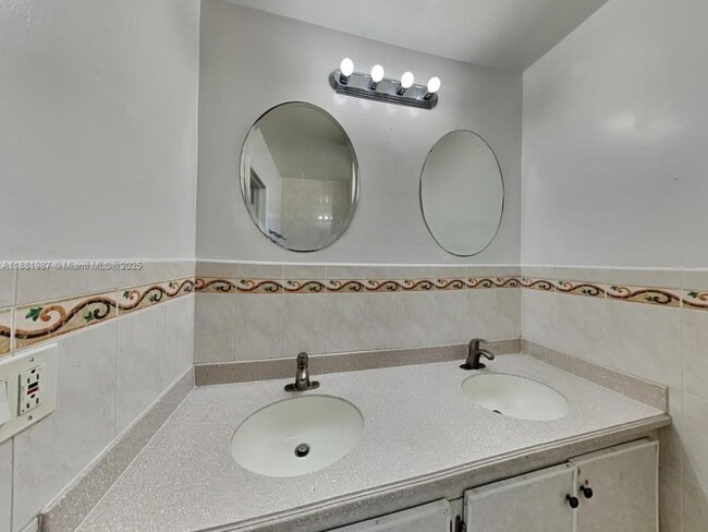 Photo - 3211 SW 64th Terrace