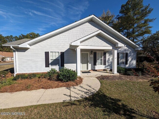 727 Chancery Ln
