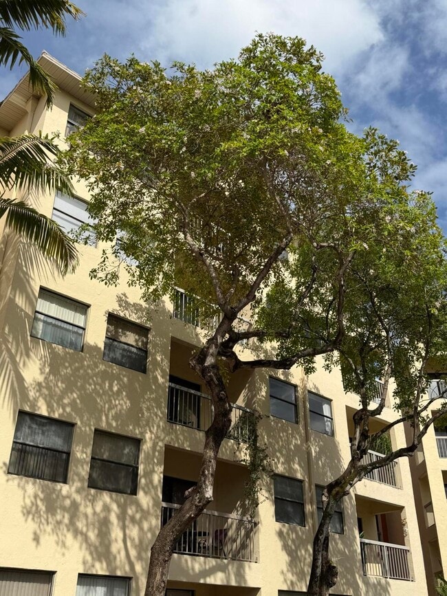 Photo - 8343 Lake Dr Unit 207