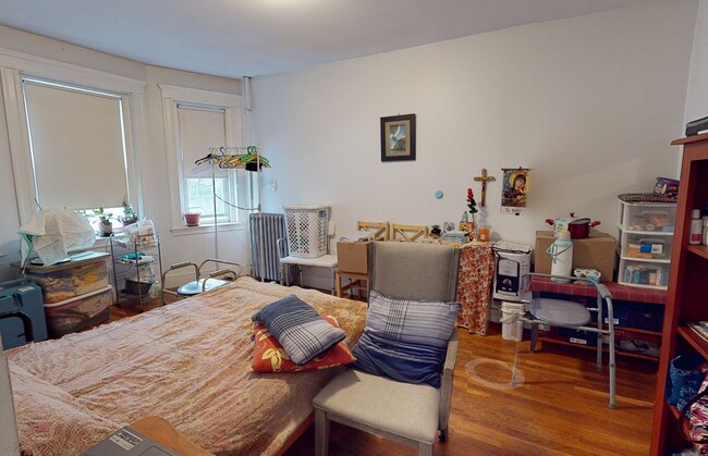 Photo - 3 Gray Gdns W Unit 2