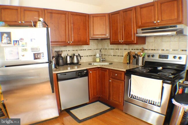 Photo - 1841 Bainbridge St Apartment Unit 2