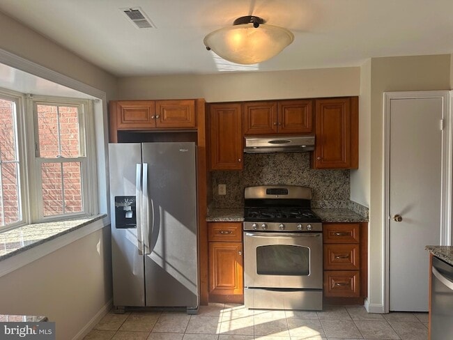 Photo - 8146 Larkin Ln