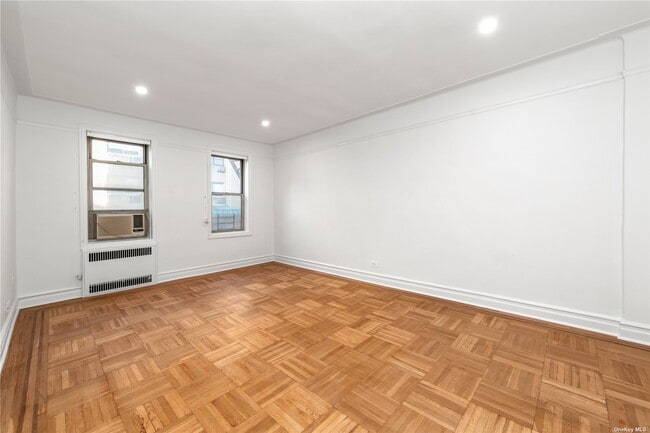 Photo - 141-25 Northern Blvd Unidad B11