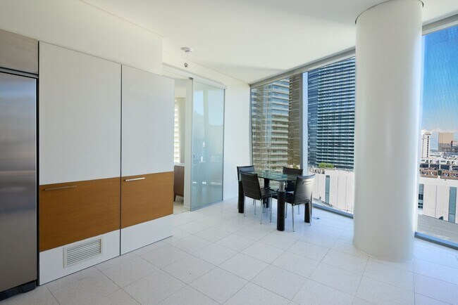 Photo - Veer Towers 1402W-North Strip Views fro th... Unidad 1402