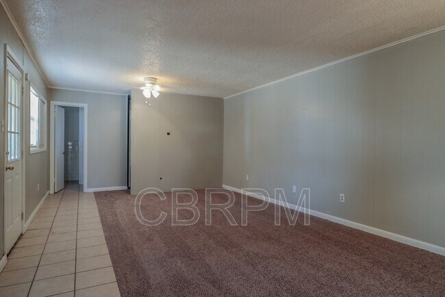 Photo - 3119 Jarvis St