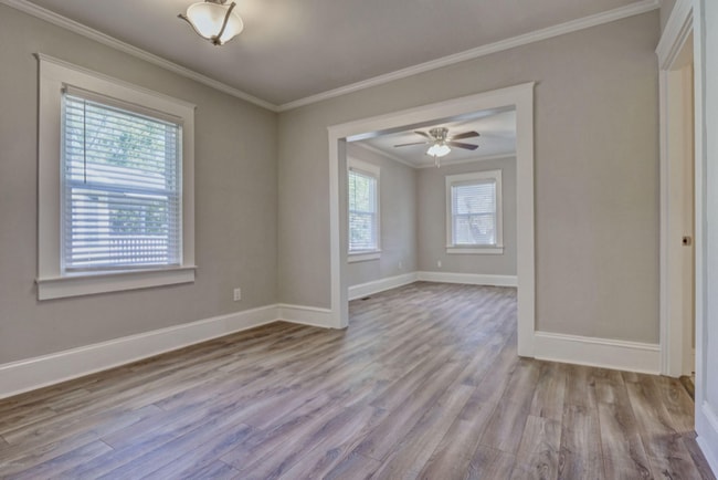 Photo - 105 Montgomery Ave