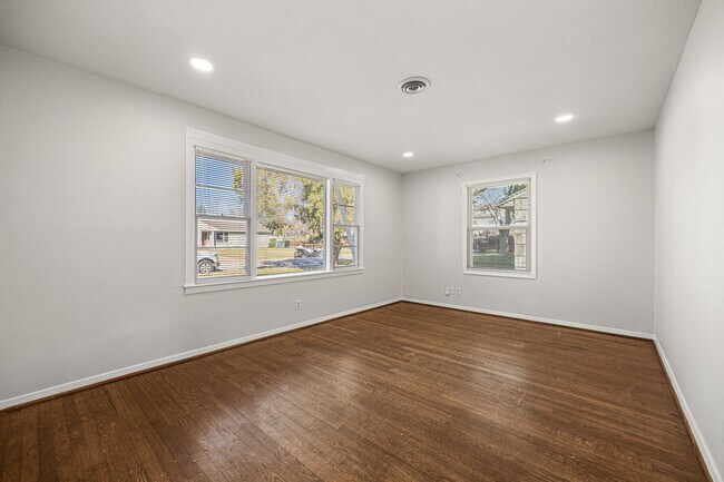 Photo - 6619 Maybank Dr