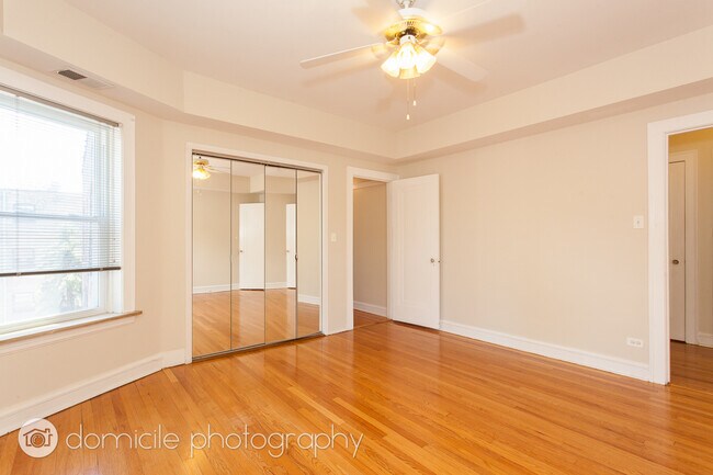 Photo - 2141 W Arthur Ave Unit 3