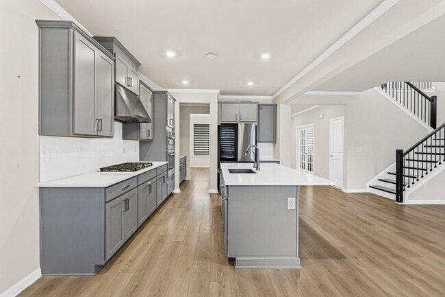 Photo - 405 Founders Walk