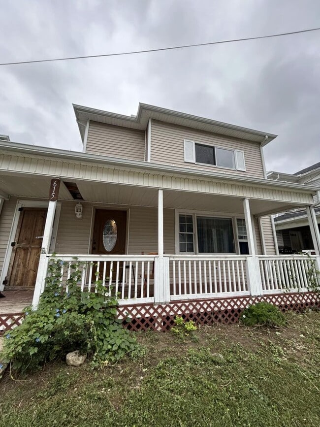 Building Photo - 615 St Marys Ave Rental