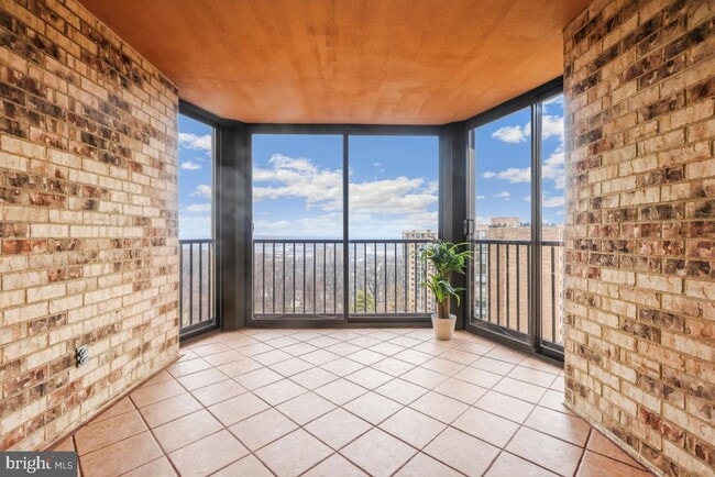 Photo - 5902 Mt Eagle Dr Unit 1601