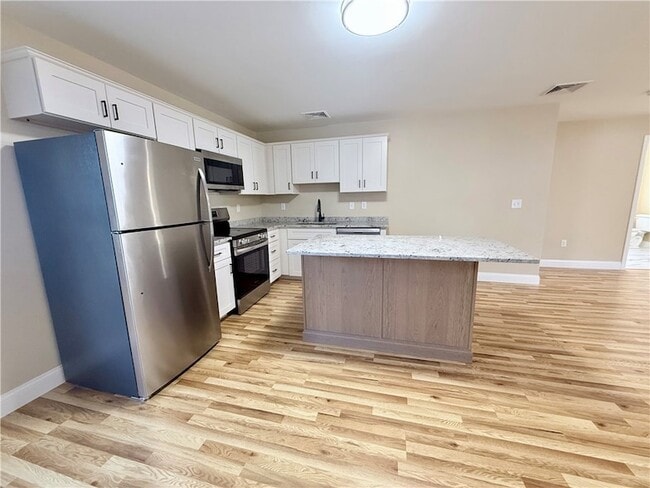 Photo - 280 Morgan Ave
