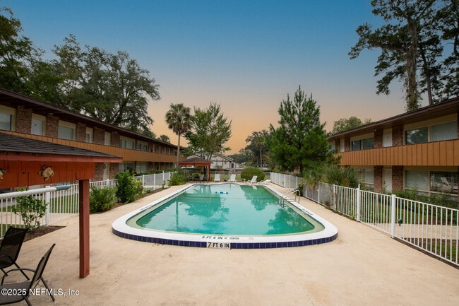 Building Photo - 1217 Park Ave Unit 28