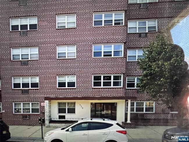 Building Photo - 559 Anderson Ave Unit C1-C1 Rental