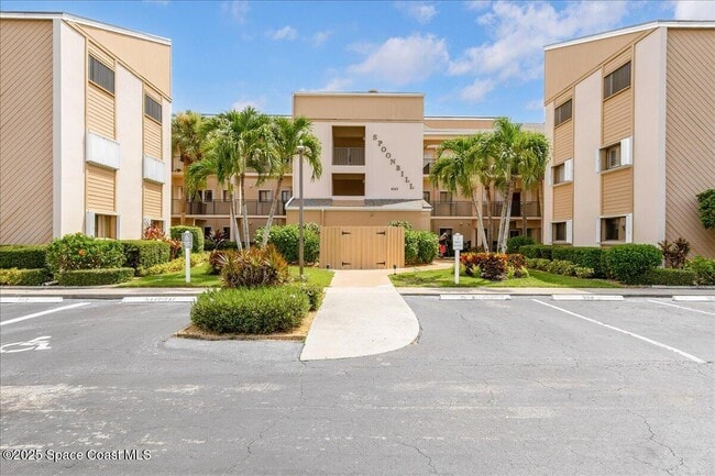 Building Photo - 6165 S Mirror Lake Dr Unit 103