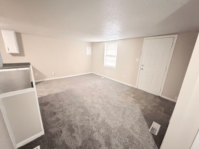 Photo - 806 1/2 E Devon St (MOVE-IN READY)!!
