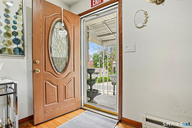 Photo - 7 Newport Dr
