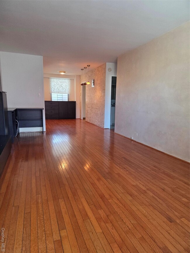 Photo - 61-25 97th St Unidad 4D