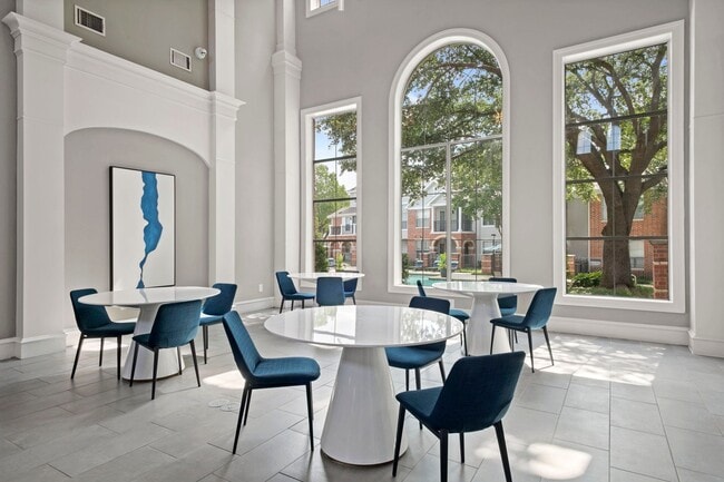 Our amenity spaces offer plenty of space to work, play, and relax.