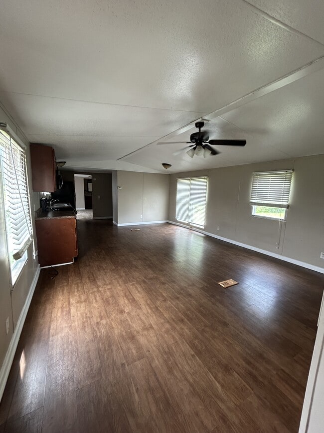 Photo - 313 Belew St