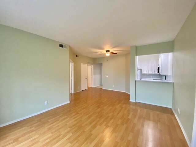 Building Photo - 2211 S Braeswood Blvd Unit 21G