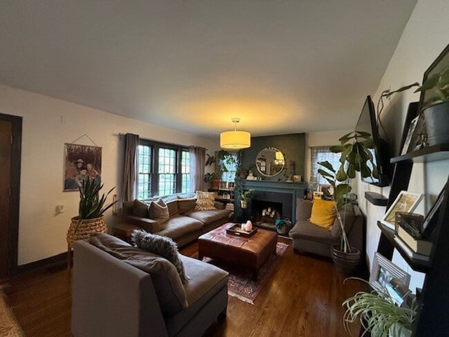 Photo - Beautiful 4 Bedroom Home