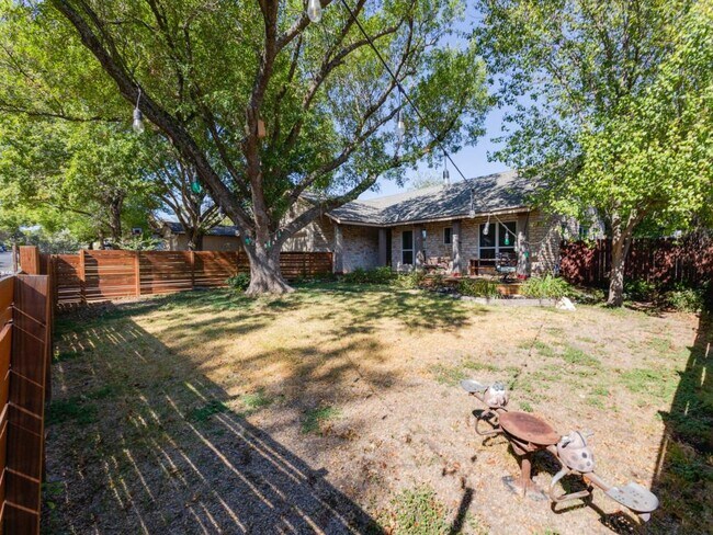 Photo - 2404 N Shields Dr