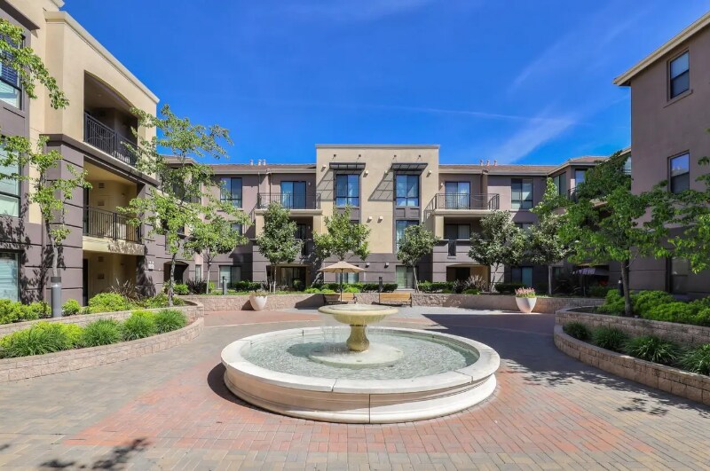 Photo - 19503 Stevens Creek Blvd Unidad #102