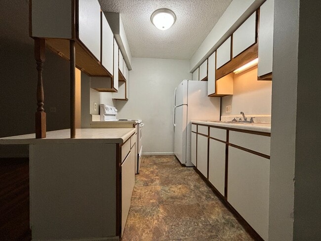 Photo - 1 Bedroom, 1 Bath Apartment at the Brookside Apartments Unit 223