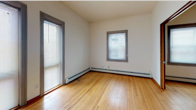 Building Photo - 10 Langdon St