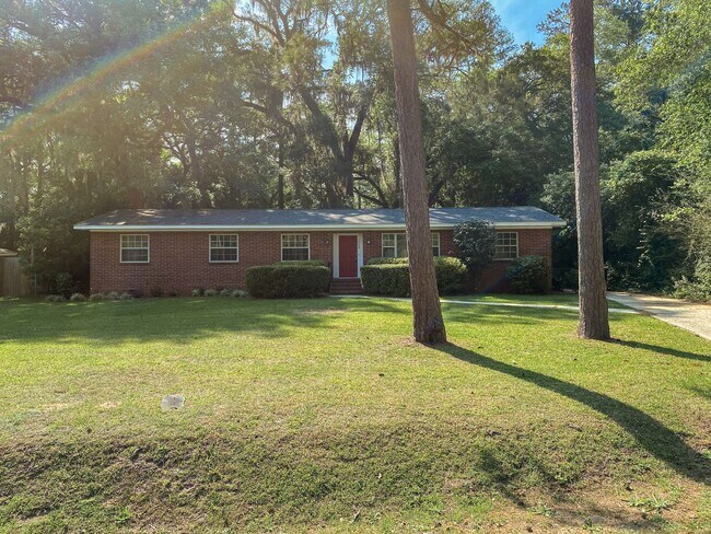 Photo - Beautiful Brick Home Off W. Tharpe Street ...