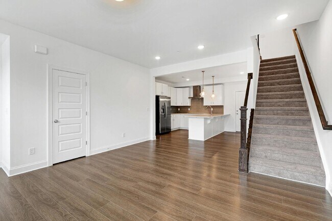 Photo - 1204 S Person St Unidad 101