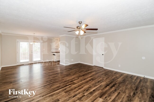 Photo - 1715 Straw Valley Rd