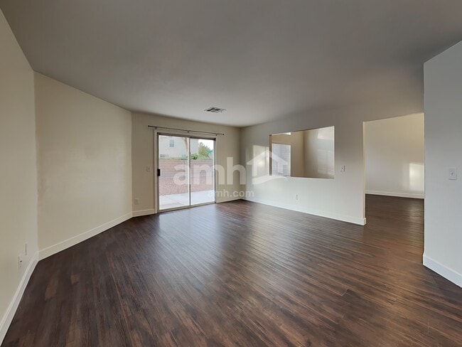 Photo - 6130 Peach Blossom Ln