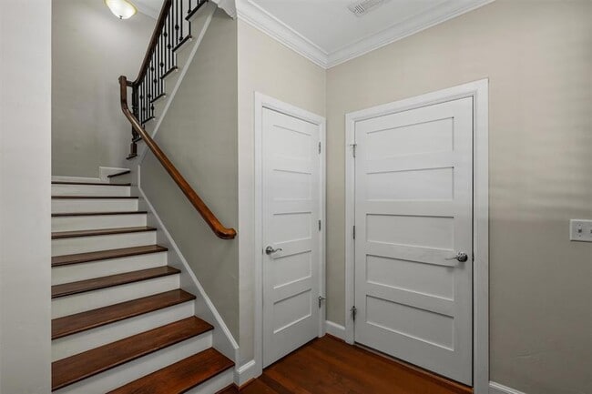 Photo - 205 N Geary Ave