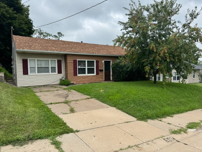 Building Photo - 601 23rd St Rental
