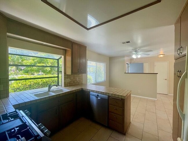 Turnpike Foothills 3 Bedroom Home - Available Now