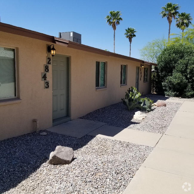 Building Photo - 2843 N Palo Verde Ave Rental