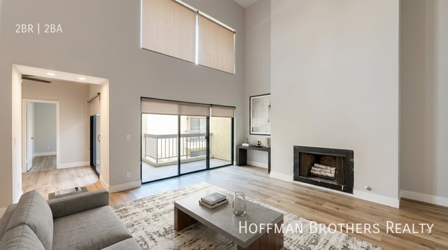 Building Photo - 14159 Dickens St Unit 303