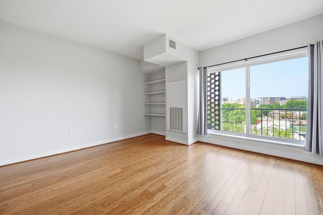Photo - 800 4th St SW Unit S821